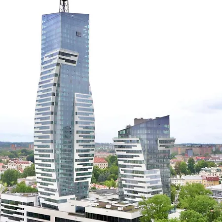 아파트 Capital Towers Altisse *